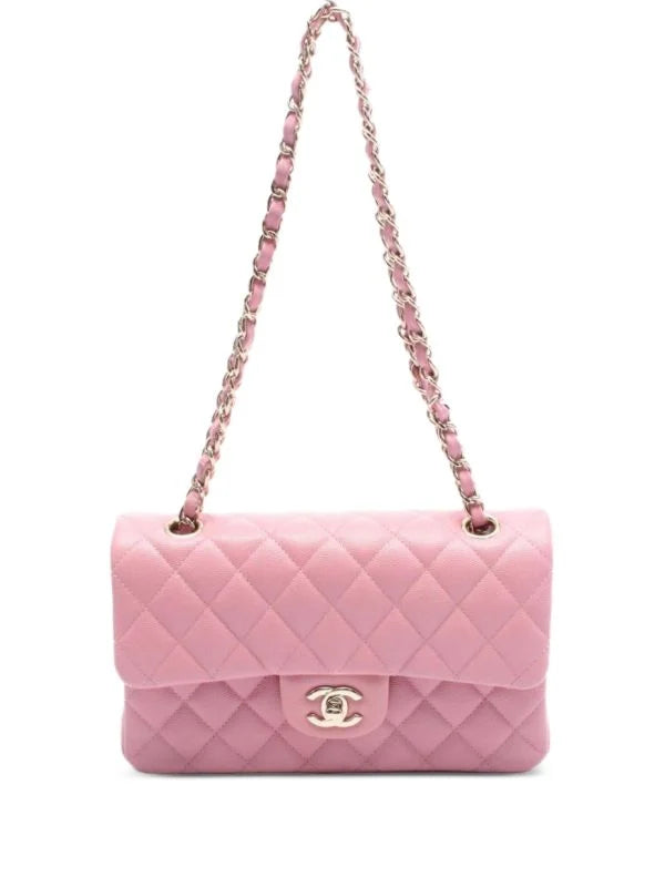 CHANEL leather shoulder bag